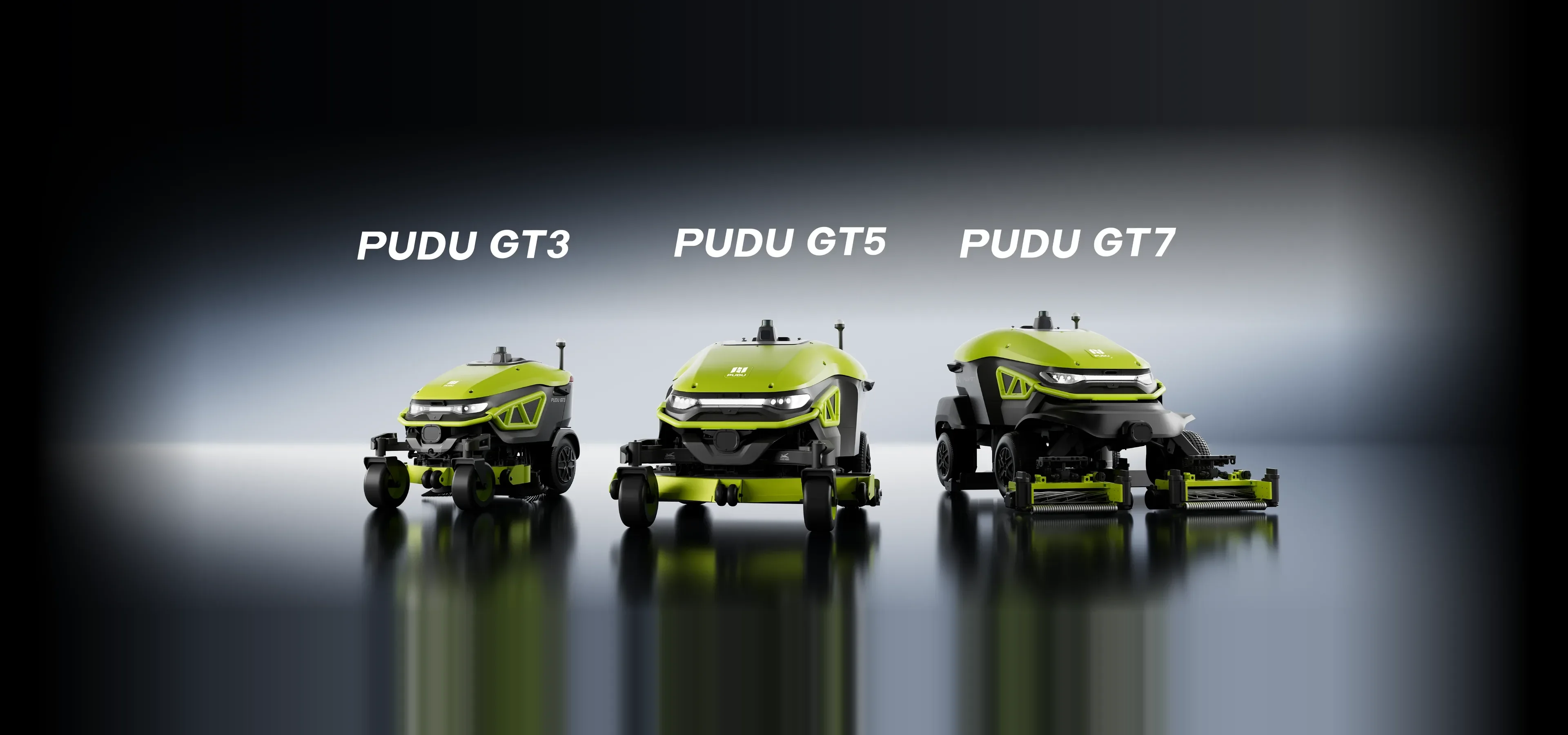 PUDU GT3 kompakt ticari, PUDU GT5 geniş tablalı ticari ve PUDU GT7 silindir kesimli hassas çim biçme robotları yan yana