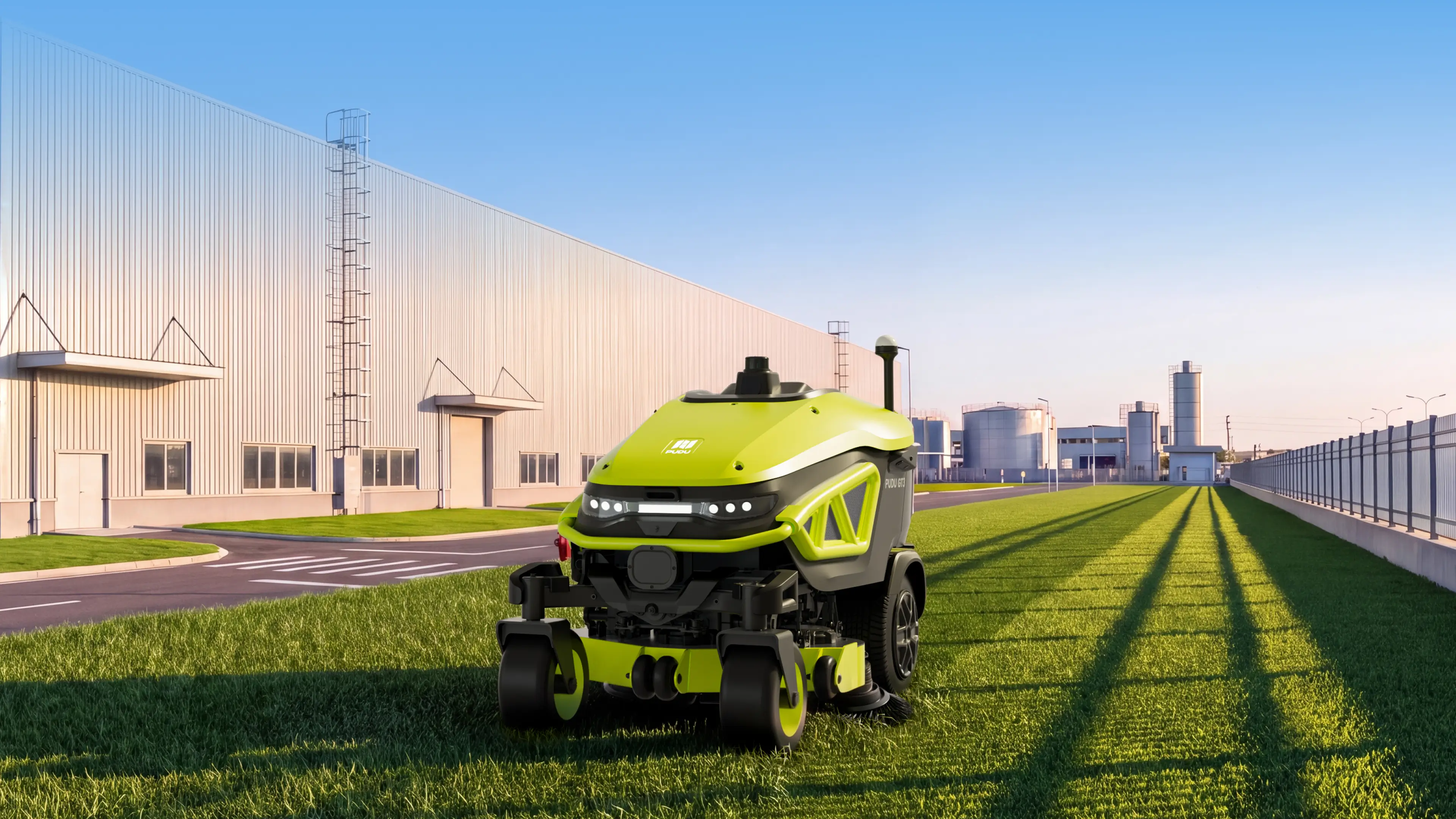 Fabrika yerleşkesinin geniş çim alanında PUDU GT3